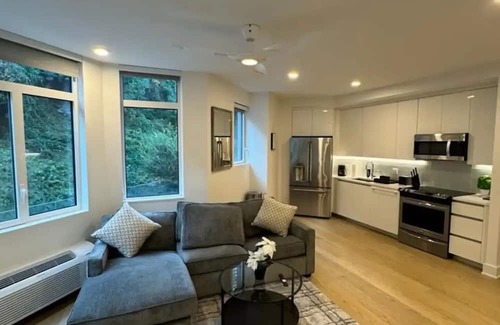 North Bergen Apartamento | The Luxury studio! 7 Min ferry ride to NYC.