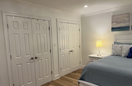 New Milford Apartamento | Luxury condo at beautiful community lake