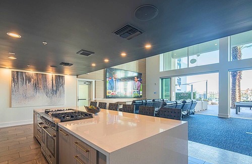 Desert View Village Apartamento | Shopping & Dining District-Resort Pool-Views-King Bed 439