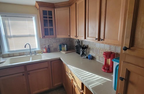 Wethersfield Casa | Nestled in a quiet safe neighborhood that's 2-minutes to I-91Intersate