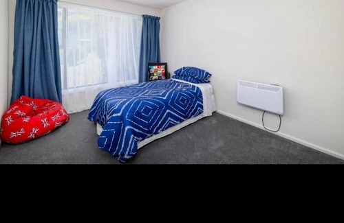 Lyttelton Casa | Spectacular Views & Lots to do!