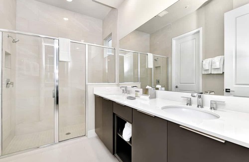 Galilee Casa | Modern Condo with Large Outdoor Patio. Reunion Resort Water Park Access near Disney at Spectrum Resort Orlando by Rentyl – B16 #137
