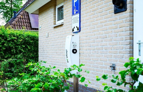 Eernewoude Casa | Family villa with sauna, spa and private sloop