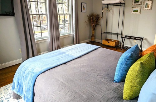 Rome Casa | Walk downtown from Lumpkin Hill!