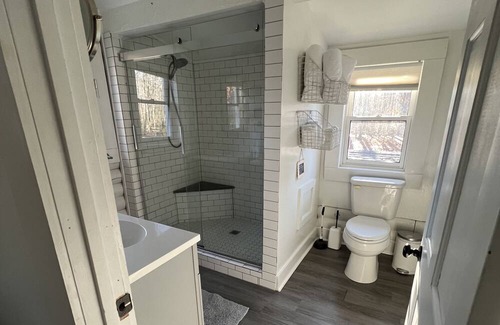 Mount Mourne Cabina | Modern Waterfront Cabin in Mooresville, NC! The perfect tranquil escape