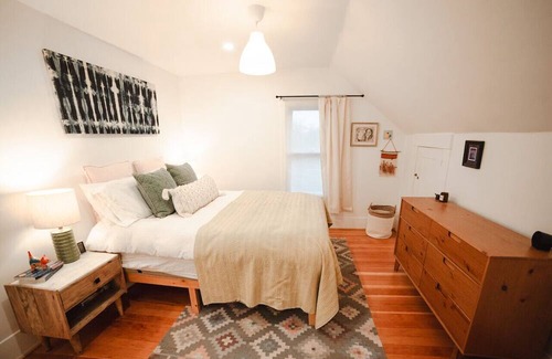 Downtown Klamath Falls Casa | The Outpost Properties - East Street House