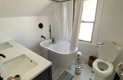 Downtown Klamath Falls Casa | The Outpost Properties - East Street House
