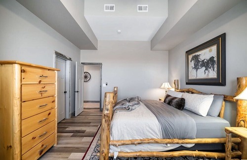 Laramie Casa | Explore Lake Hattie's Baccus Ranch On 40 Acres