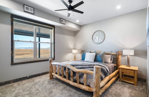 Laramie Casa | Explore Lake Hattie's Baccus Ranch On 40 Acres
