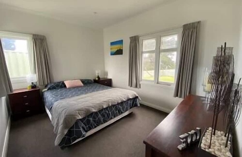 Foxton Beach Casa | Hook, Wine and Sinker Foxton Beach