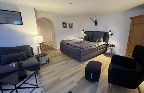 Pelm Apartamento | Wellness Appartement Eifelglück mit Blick auf die Pelmer Kasselburg