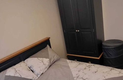 Stoke-on-Trent Apartamento | Beautiful 'n' Cosy City Center Stylish experience centrally-located home