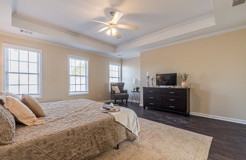 Cumming Casa | Bay Retreat at Lanier - Near public boat ramp - 30-day minimum but all Inq welc