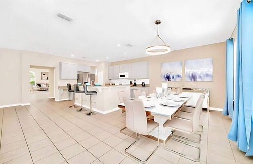 Bellavida Casa | Bella Vida Pool House with Games - Near Disney!