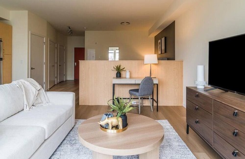 Everett Apartamento | Landing at Library Place Apartments - Studio in Bayside