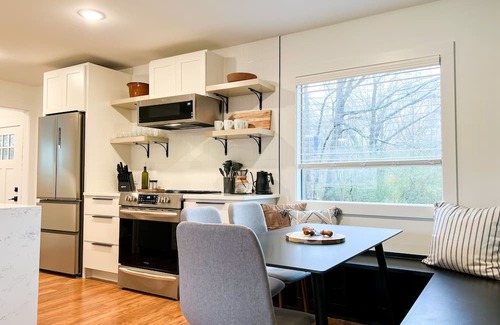 Morrisville Casa | Midcentury Meets Morrisville Minutes to RDU