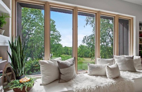 Tipp City Complejo | Harmony Farm Modern Loft Nature Retreat. Waterfront views w/ resort amenities!