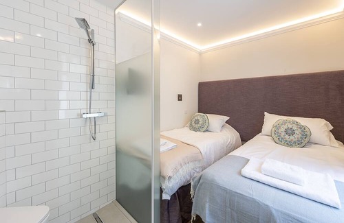 Campden Apartamento | Twin bed Kensington Studio, 5mins to Kensington Palace & 10mins to Portobello Rd