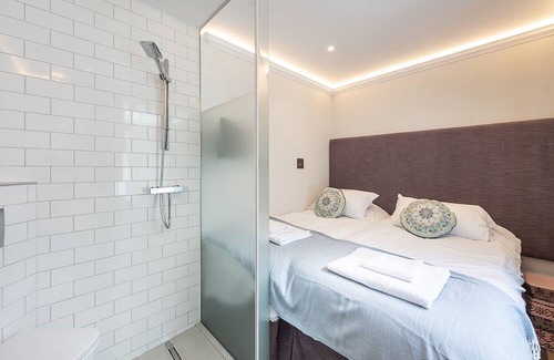 Campden Apartamento | Twin bed Kensington Studio, 5mins to Kensington Palace & 10mins to Portobello Rd