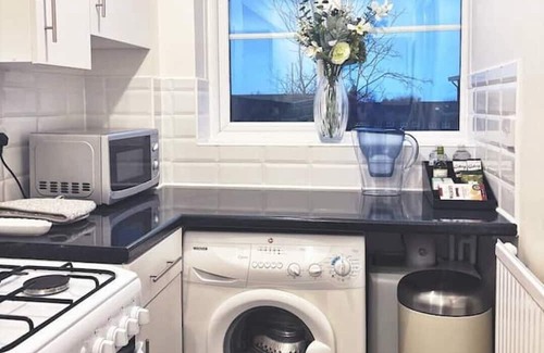 Epsom Apartamento | Apartment in Epsom with Free Parking