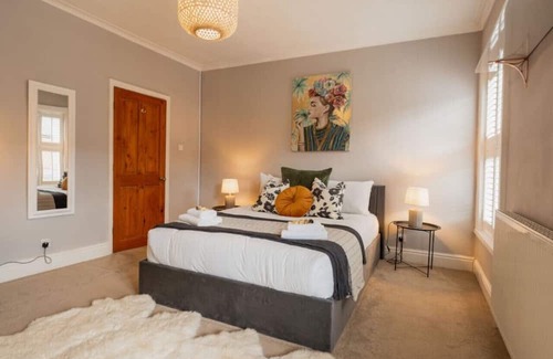 Hoole Casa | Stylish 3 bedroom home in trendy Hoole - Sleeps 6
