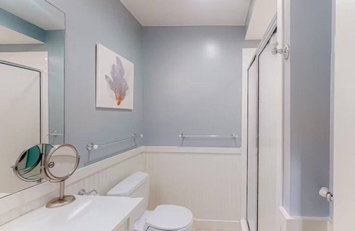 Hilton Head Island Casa | Hilton Head Townhouse - Walk to Beach, Restaurants & All Your Island Needs!
