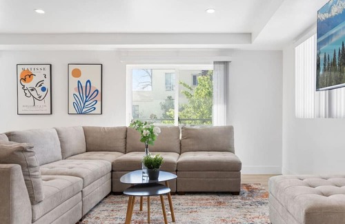 View Park-Windsor Hills Casa | Cozy LA home with Rooftop