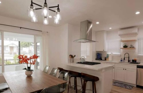 View Park-Windsor Hills Casa | 2 miles to SoFi, w/ free parking