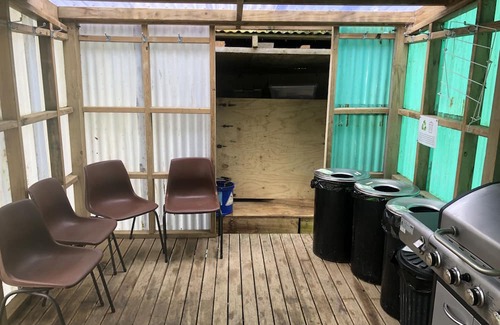 Tararua District Otro | Fun, retro-inspired farmstay at The Shearer's Quarters
