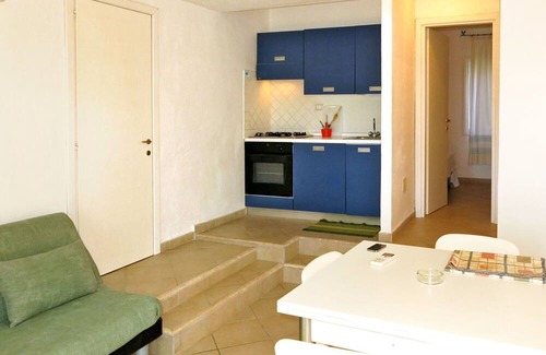 Porto Rotondo Apartamento | Lovely apartment for 2 guests with WIFI, pool, A/C, TV, terrace, pets allowed and parking