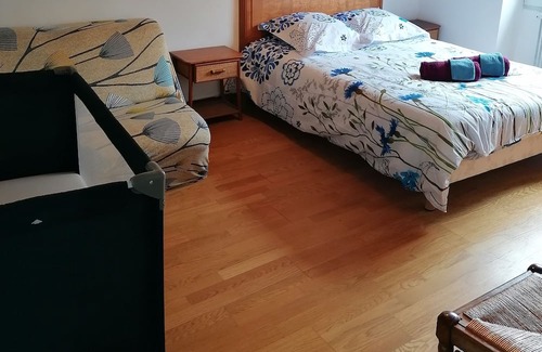 Bard-le-Regulier Casa | Vrbo Property