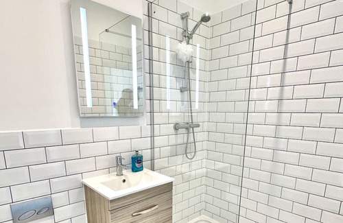 Poole Apartamento | Contemporary Charm by the Quay with Garden