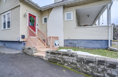Syracuse Cabaña | Pet-friendly Syracuse Home w/ Private Yard!