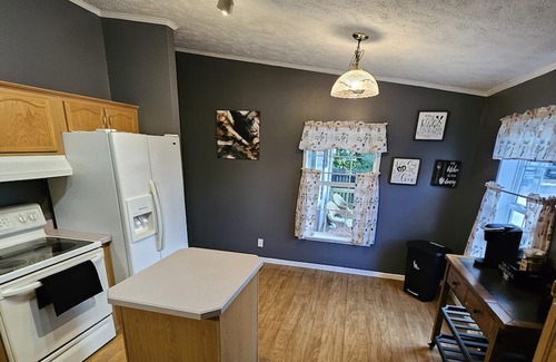 Alexandria Bay Casa | Camerons on the Creek,your next vacation getaway in the 1000 Islands!