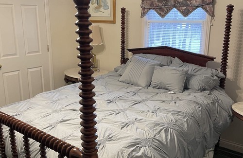 Bowling Green Casa | Tie the Knot Here in Vette City
