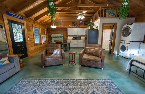 Checotah Apartamento | Guest Suite with Hot Tub