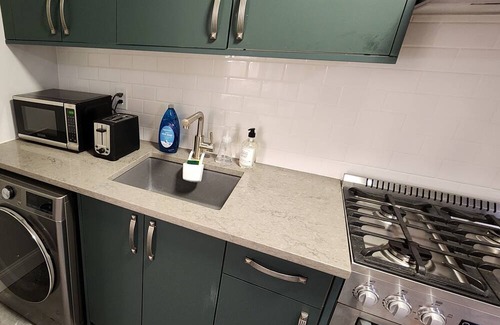 Hamden Condominio | Welcoming & Clean Condo near Hamden Shopping