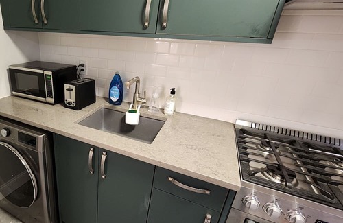 Hamden Condominio | Welcoming & Clean Condo near Hamden Shopping