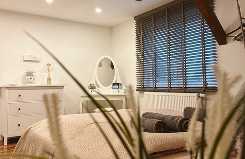 Wolfsbach Apartamento | Gemütliche 2-stöckige Ferienwohnung 3 Minuten von der Autobahn!