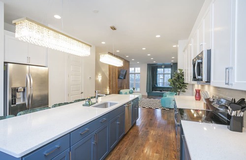 Nashville Casa | Rooftop Oasis | Stylish Townhome | Karaoke