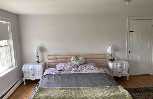 Oak Hill Otro | Farmhouse w/ Dance Studio & Pond in NE Catskills. Near Windham, Peace & Quiet!
