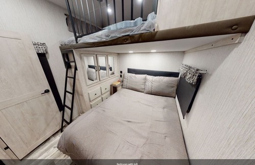 Freeport Casa | Family and Pet Friendly Vacation RV- Delivery only