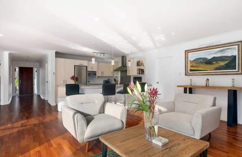Arthur's Point Casa | At home on Atley, Arthurs Point