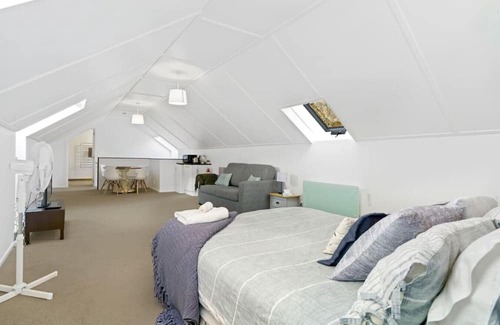 Arthur's Point Casa | At home on Atley, Arthurs Point