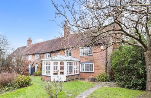 Steyning Cabaña | The Milkhouse
