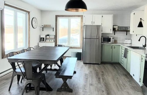 St-Ferdinand Chalet De Esquí | Nouveau Chalet Vue sur le Lac et Spa