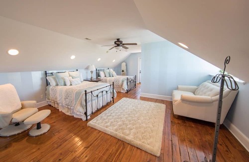 Forest Cabaña | Charming Stable Cottage Located on West Manor Estate
