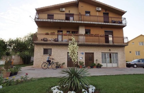 Trilj Apartamento | Marija - Rooms With Pool - R3