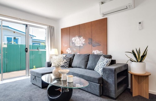 Sydenham Casa | Unit with Spa Bath Close to City