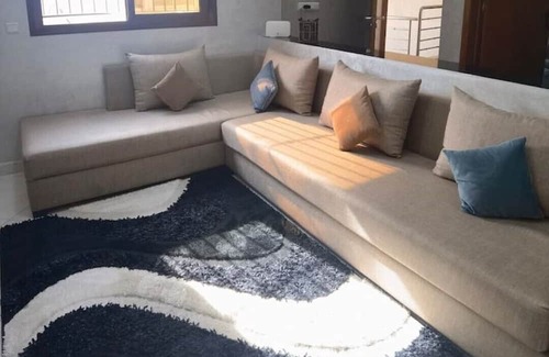 Bni Makada Apartamento | Charming 1Bedroom Apartment with 2 Living Rooms Near Train Station & City Center